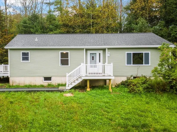 452 Blue Factory Road, Averill Park, NY 12018