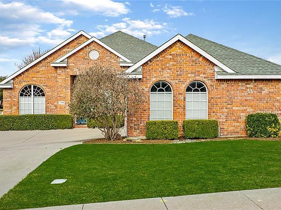 3rd image of 1109 Dove Brook Dr