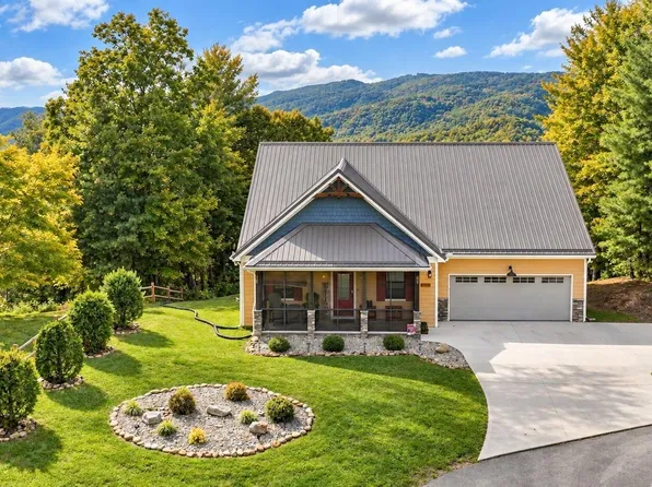 4973 Long Rifle Rd, Walland, TN 37886
