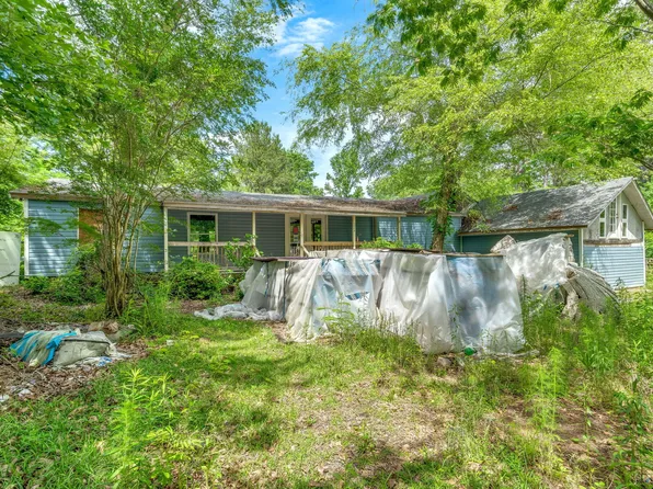 1384 Tom Charles Rd, Summerton, SC 29148