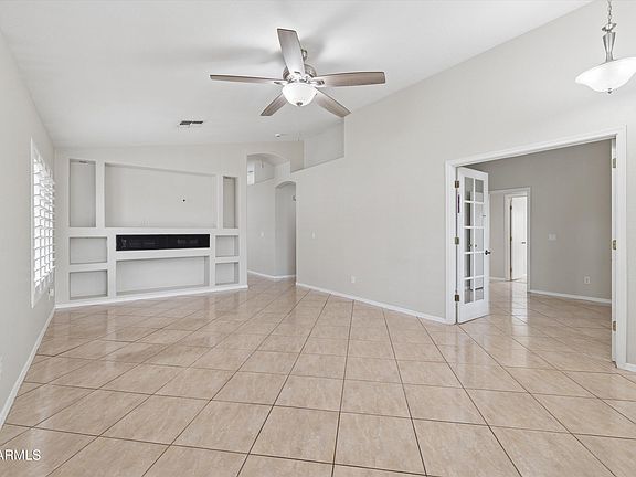 4th image of 8846 W CAMPBELL Avenue