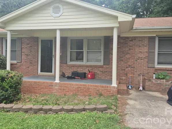 124 Riley Rd, Dallas, NC 28034