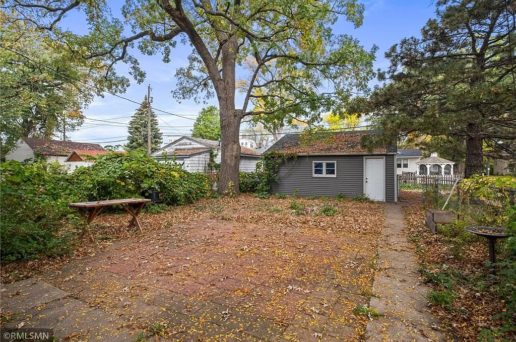 4 bed, $2,600 — Photo 3