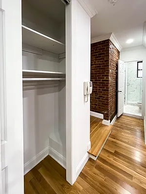 Rented by Voro New York | media 35