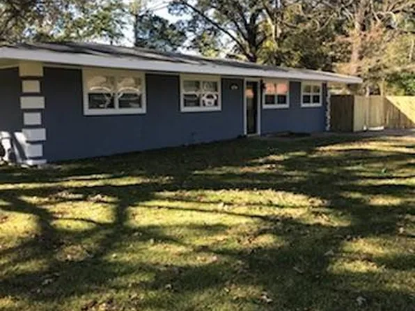 11046 Catalpa Dr, Baton Rouge, LA 70815