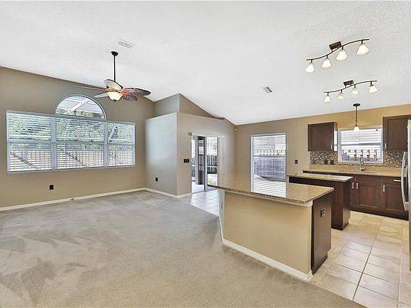 5th image of 10262 Oasis Palm Dr