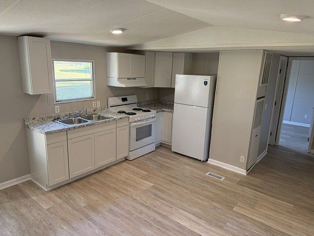 1st image of 503 Cooke Dr