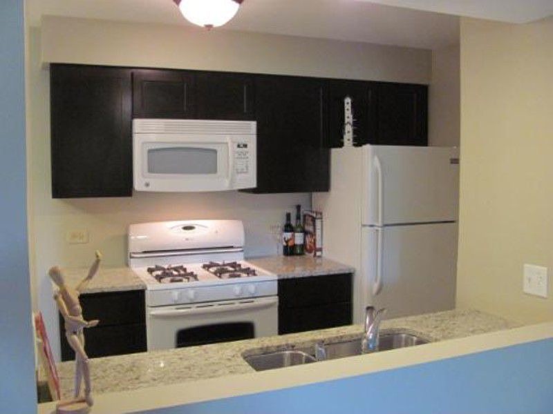 1st image of 1408 N Sterling Ave Unit 104
