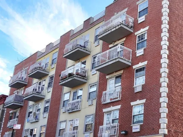 420 42nd St APT 1D, Brooklyn, NY 11232