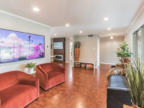 4th image of 7309 Bennington Dr