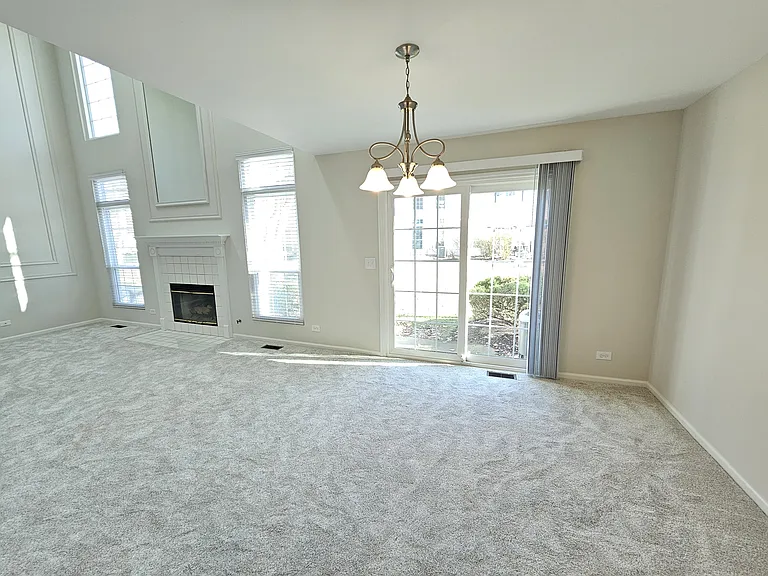 304 Hill St — Photo 8