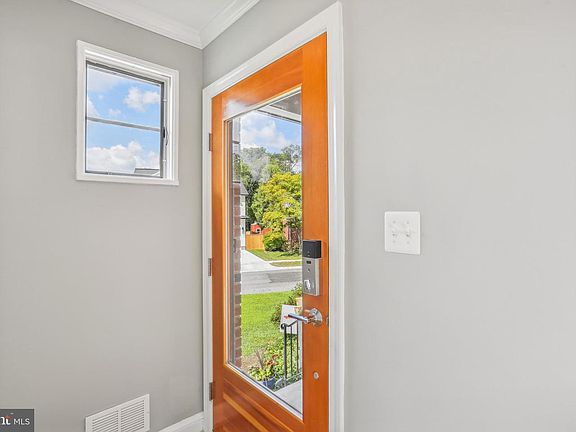 4th image of 4917 Bangor Dr