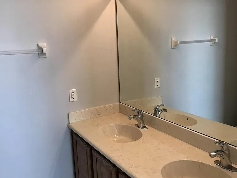 3557 Sanctuary Dr — Photo 3