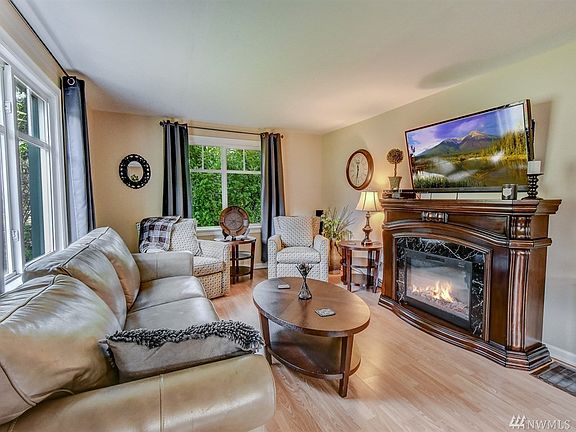 2nd image of 5605 East Dr