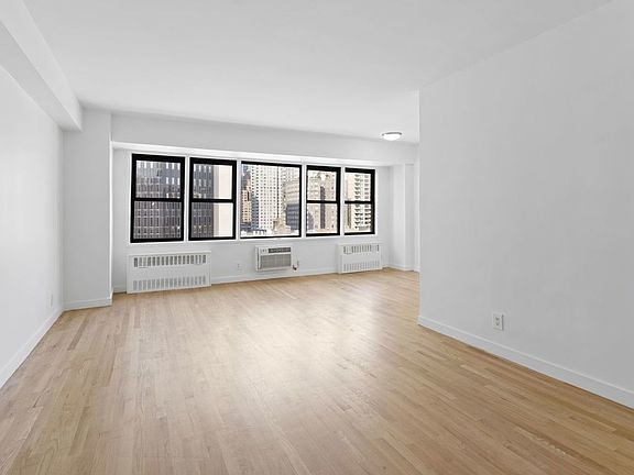 3rd image of 236 E 36th St APT 10E