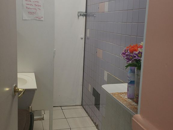 4th image of 11709 Hillside Ave