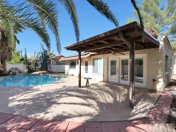 211 E BARBARITA Avenue, Gilbert, AZ 85234