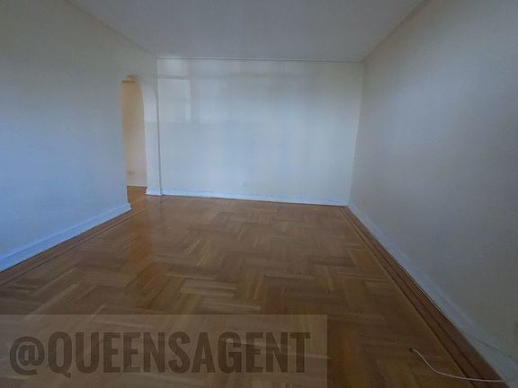 4th image of 70-01 113th St #E2