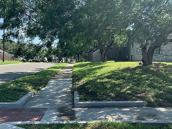 2nd image of 11802 Yellow Oak Ave