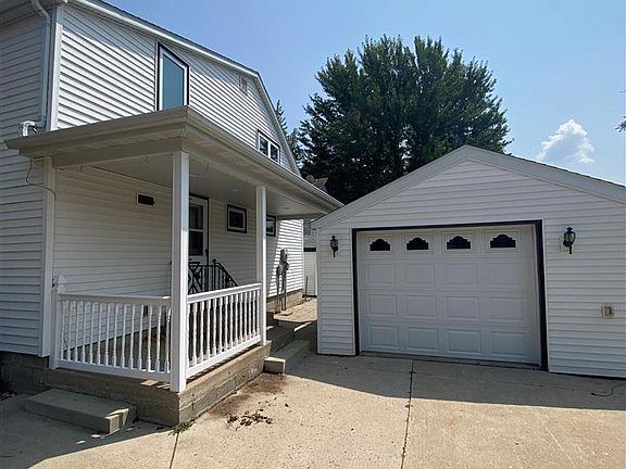 2nd image of 227 N Garden St
