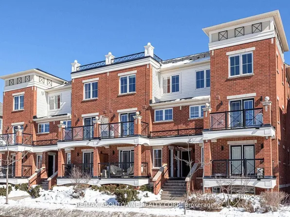 2557 6th Line #8, Oakville, ON L6H 0H7