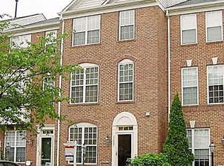 13097 Park Crescent Cir, Herndon, VA 20171