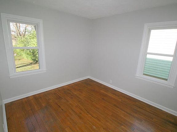 5th image of 4948 Rosslyn Ave