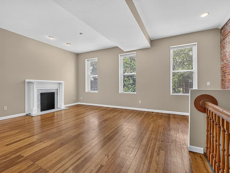 3641 McDonald Ave #2 — Photo 6