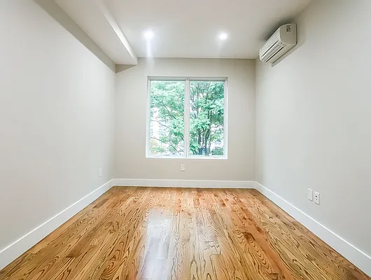 Rented by Warren T Real Estate Corp. | media 5