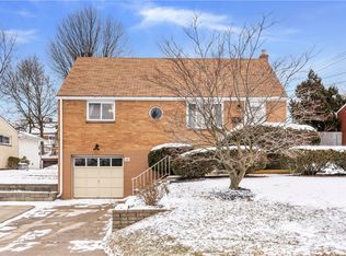 132 Lansdowne Dr, Verona, PA