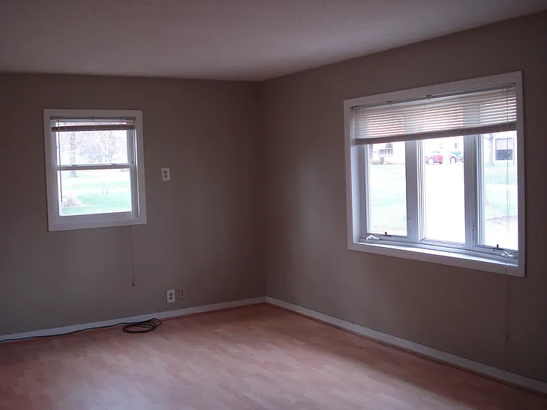 3432 Regent Ave N — Photo 1