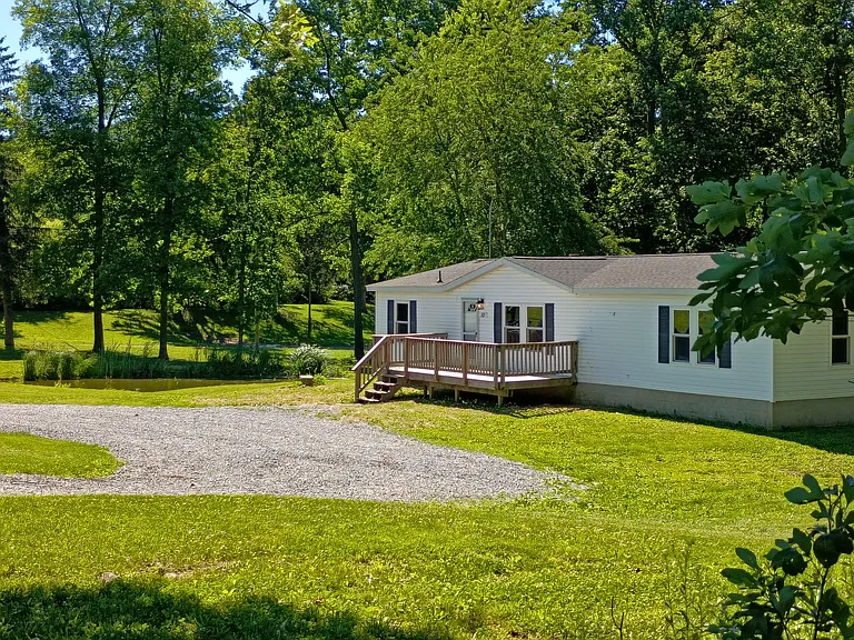 10 Deer Lk — Photo 5