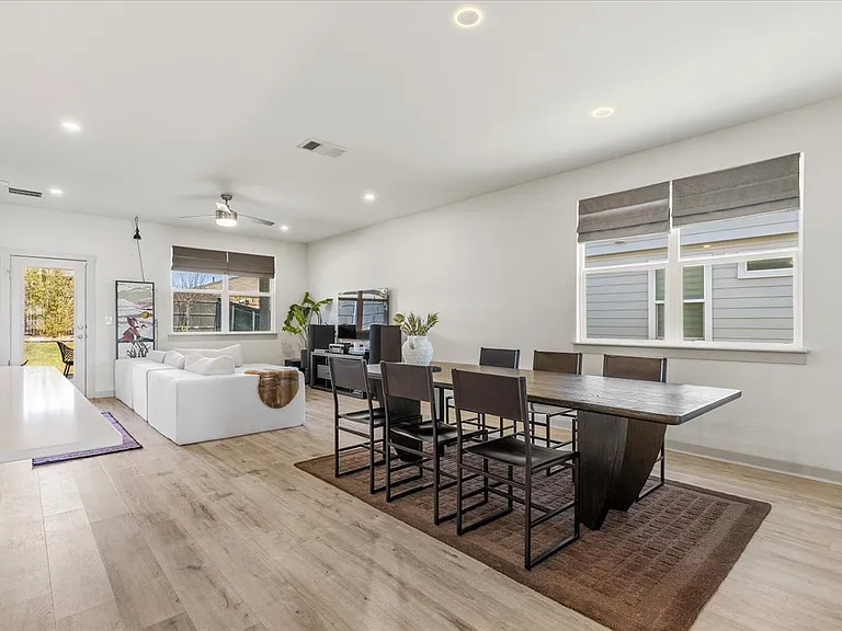 7416 Sagira Path — Photo 6
