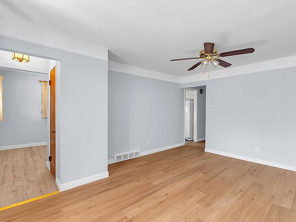 3rd image of 4208 Pardee Ave #1