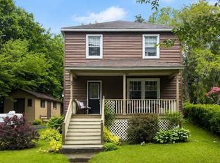 82 Cenrtral St, Corner Brook, NL A2H2M9