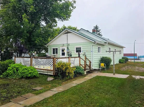 424 1st AVENUE E, Melville, SK S0A 2P0