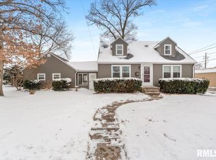 402 14th St, Silvis, IL 61282