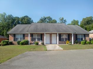 104 Hampton Ct #B, Dublin, GA 31021