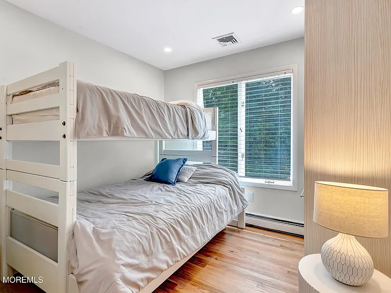 637 Beacon Blvd — Photo 21