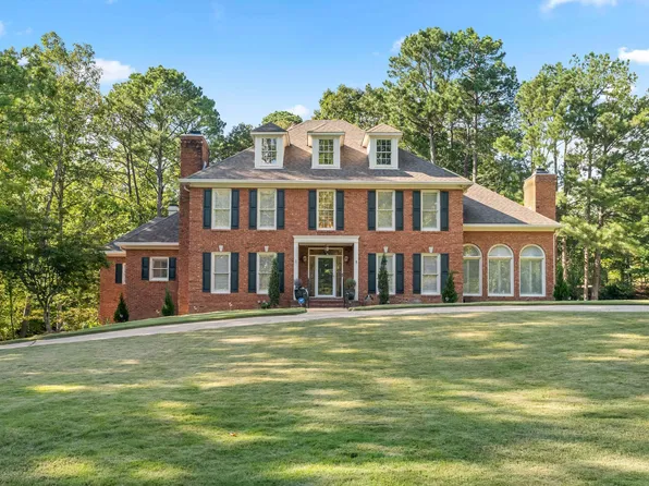 2001 River Lake Dr, Birmingham, AL 35244