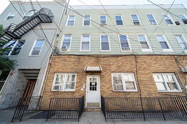 1st image of 583 Palisade Ave APT 6