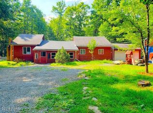 129 Hemlock Ter N, Greentown, PA 18426