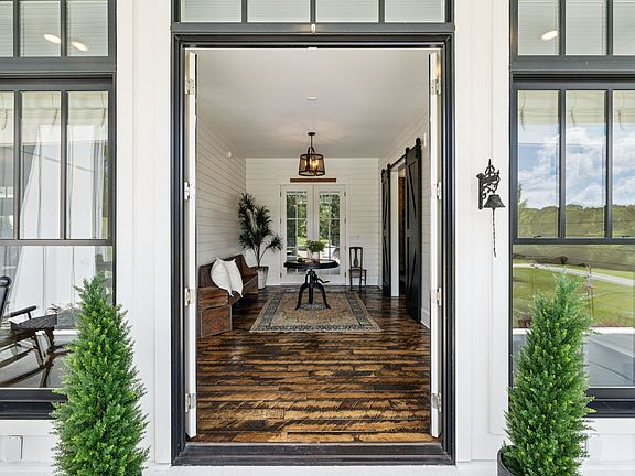 12th image of 2650 Finley Ridge Rd