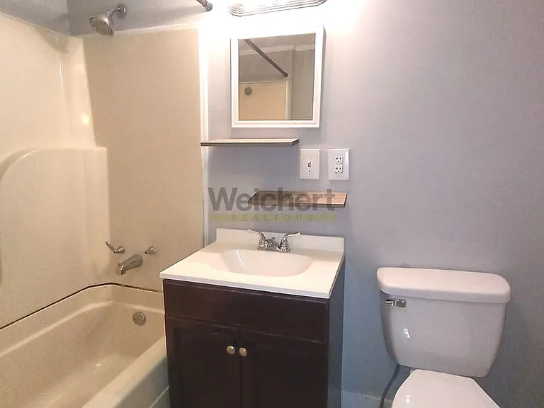 1507 W Emerson St — Photo 6