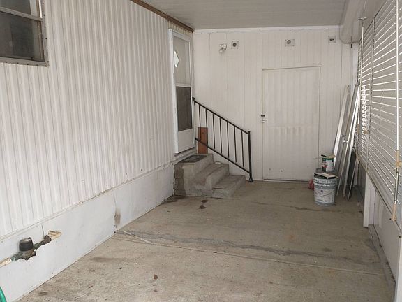 4th image of 170 N Yonge St Lot 119