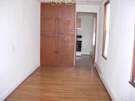 655 Mulberry St. Dining Room