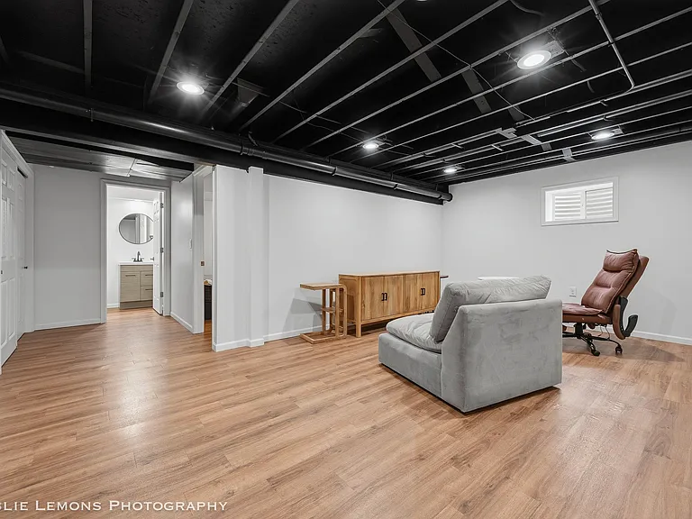 6816 Twin Falls Dr — Photo 22