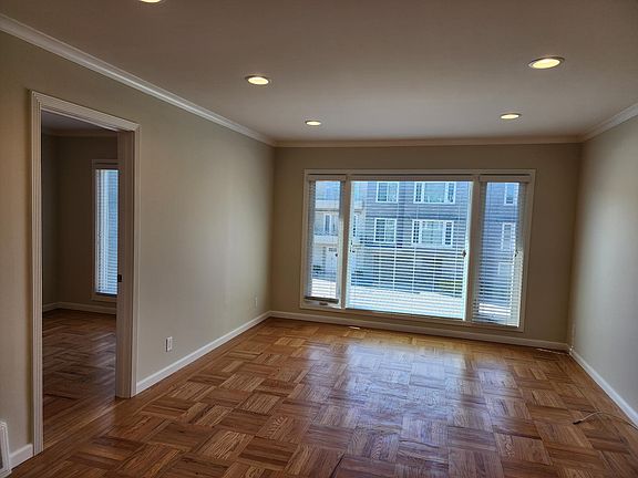 4th image of 91 Mayfair Dr