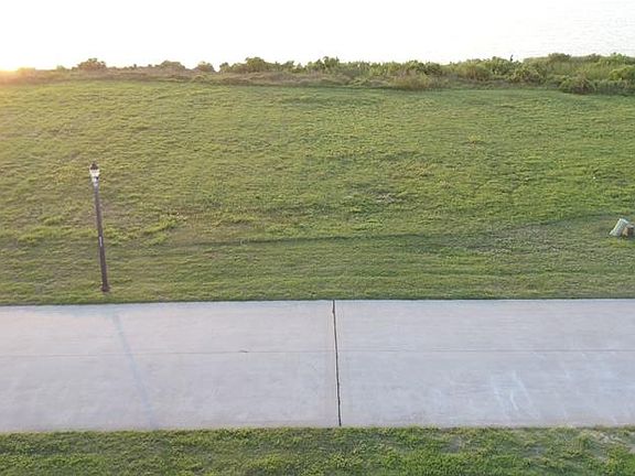5th image of 26822 Bay Water Dr
