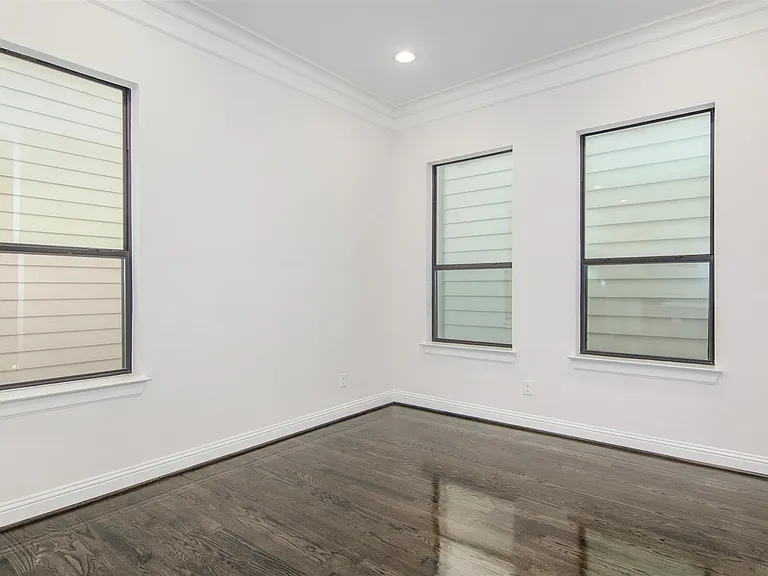 1508 Johnson St — Photo 10